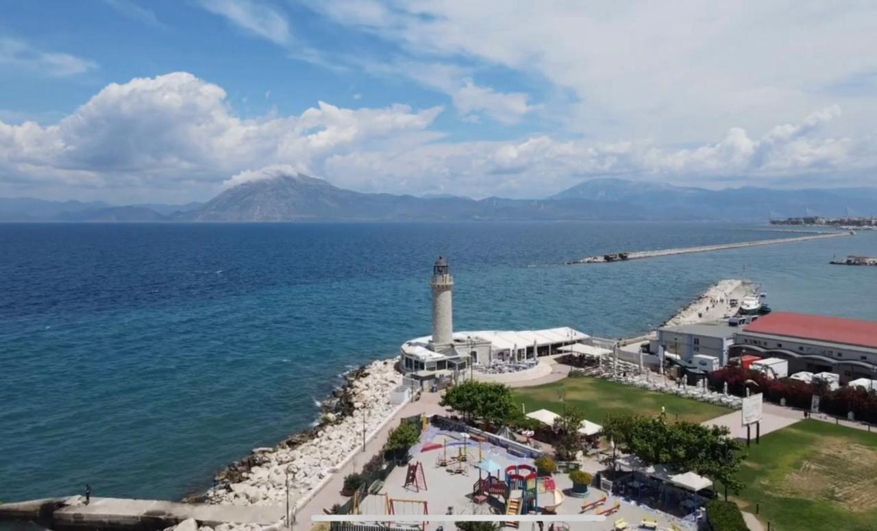 Oikiastudios2 Patras Exteriör bild